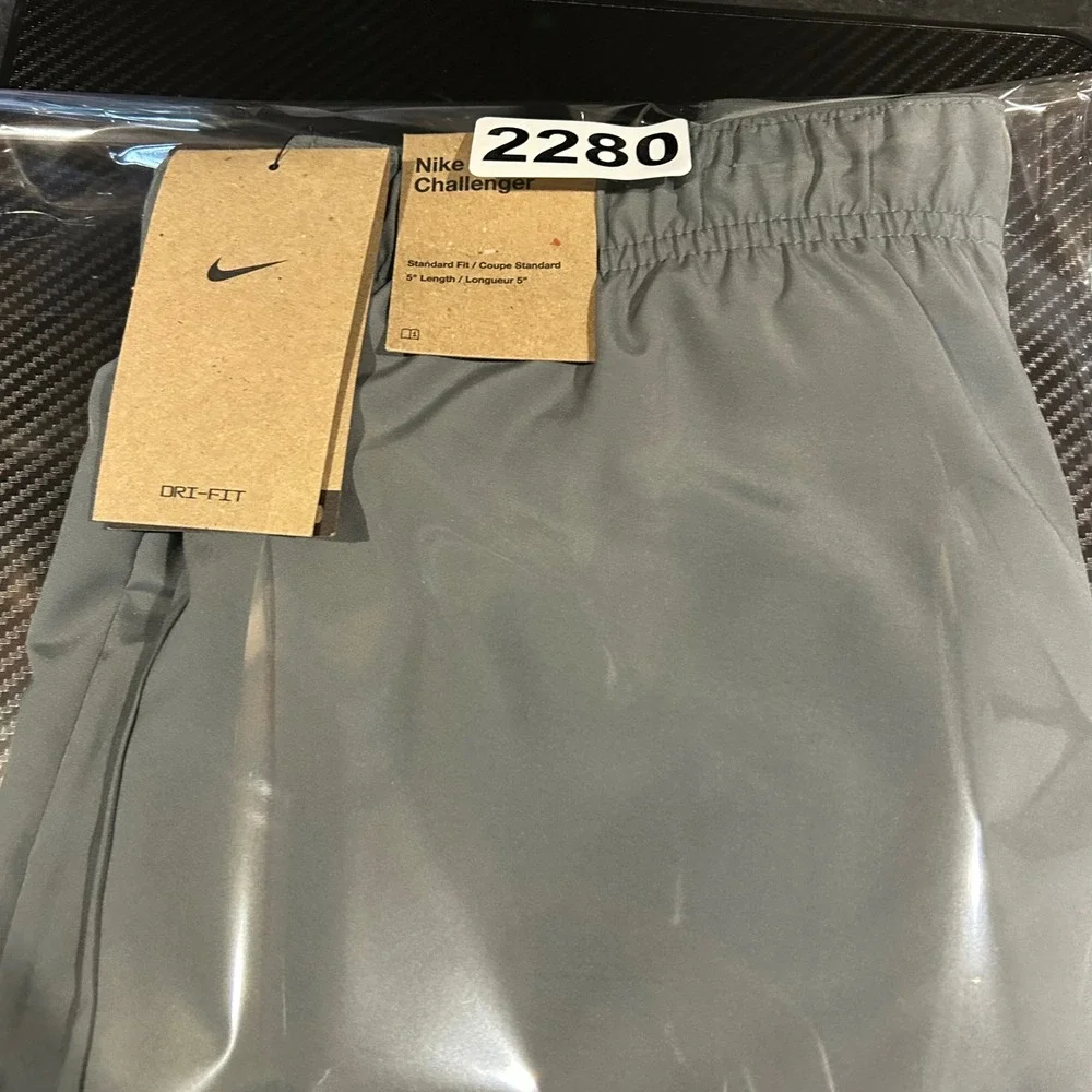 Nike Challenger Shorts Mens XXL Grey 5